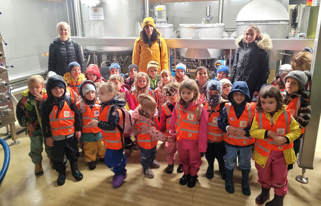 Prinz OBSTHOF F__hrung mit Kindergarten Dorf 10-10-2024 _11_.jpg