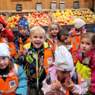 Prinz OBSTHOF F__hrung mit Kindergarten Dorf 10-10-2024 _25_.jpg