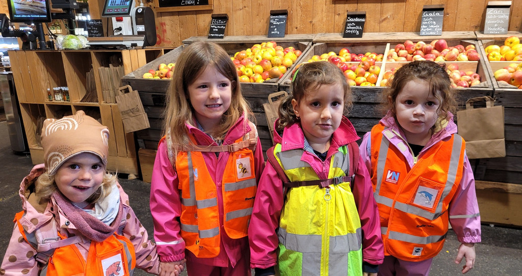 Prinz OBSTHOF F__hrung mit Kindergarten Dorf 10-10-2024 _26_.jpg