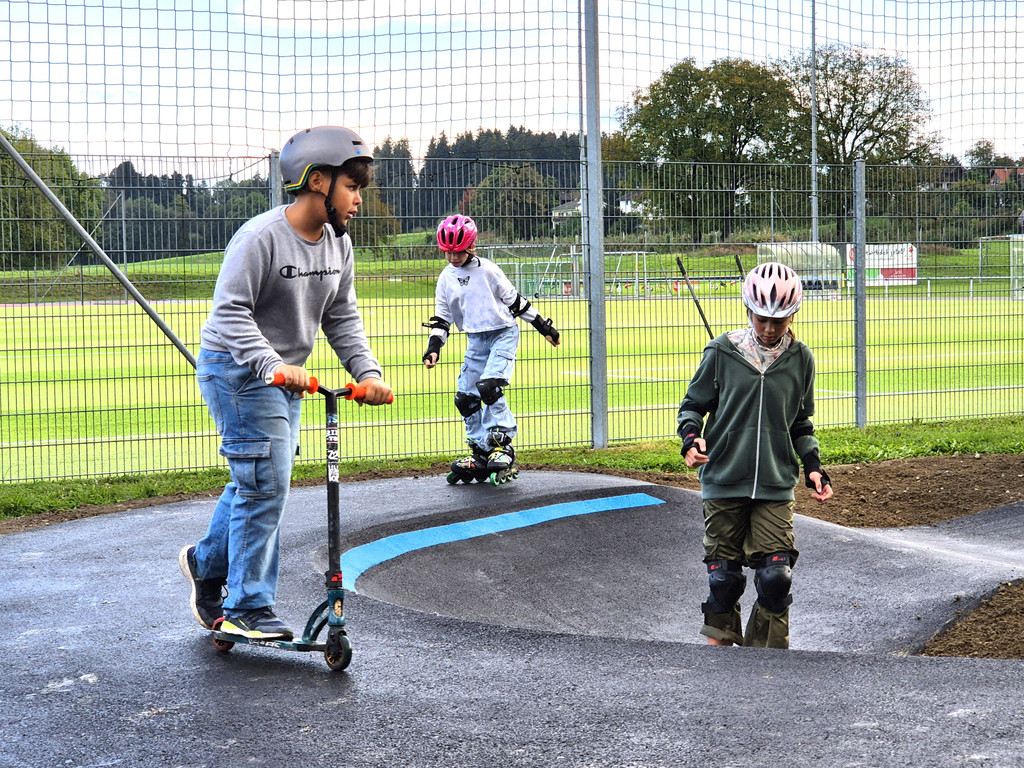 Pumptrack Mittelschuleklasse _4_.jpg