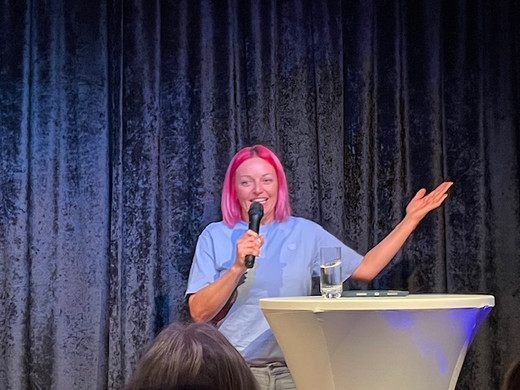 Nadine Talk4.jpg