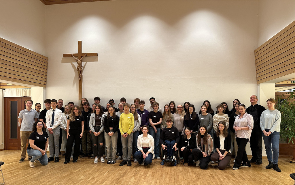Gruppenfoto Firmlinge 2025 II_2024-10-23.jpg