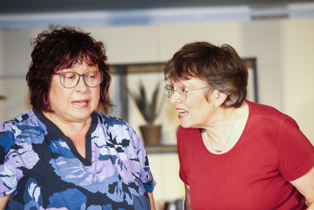 Theatergruppe_Ma__der_DREIERPACK_020.jpg