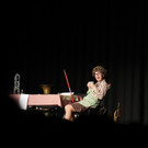 Gabi Fleisch im voll ausverkauften Hofsteigsaal in Lauterach 