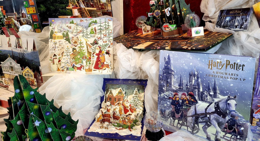 Prenner Pop-up-Adventskalender Ausstellung GWL 02-12-2024 _11_.jpg