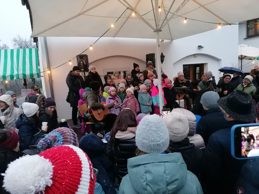 Kindergarten Heilig Kreuz.jpg