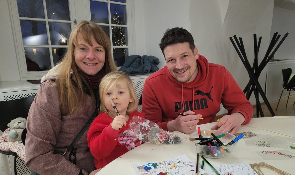 Schloss Hofen WEIHNACHTSMARKT B Besucher 15-12-2024 _34_.jpg