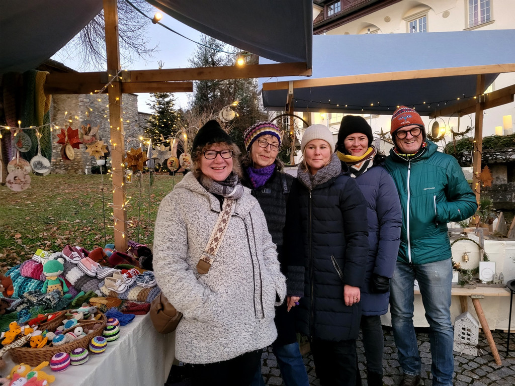 Schloss Hofen WEIHNACHTSMARKT B Besucher 15-12-2024 _27_.jpg