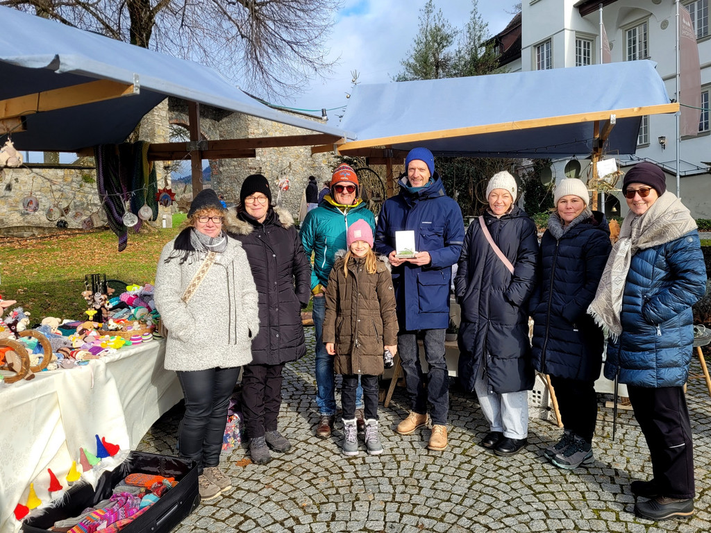 Schloss Hofen WEIHNACHTSMARKT B Besucher 15-12-2024 _33_.jpg