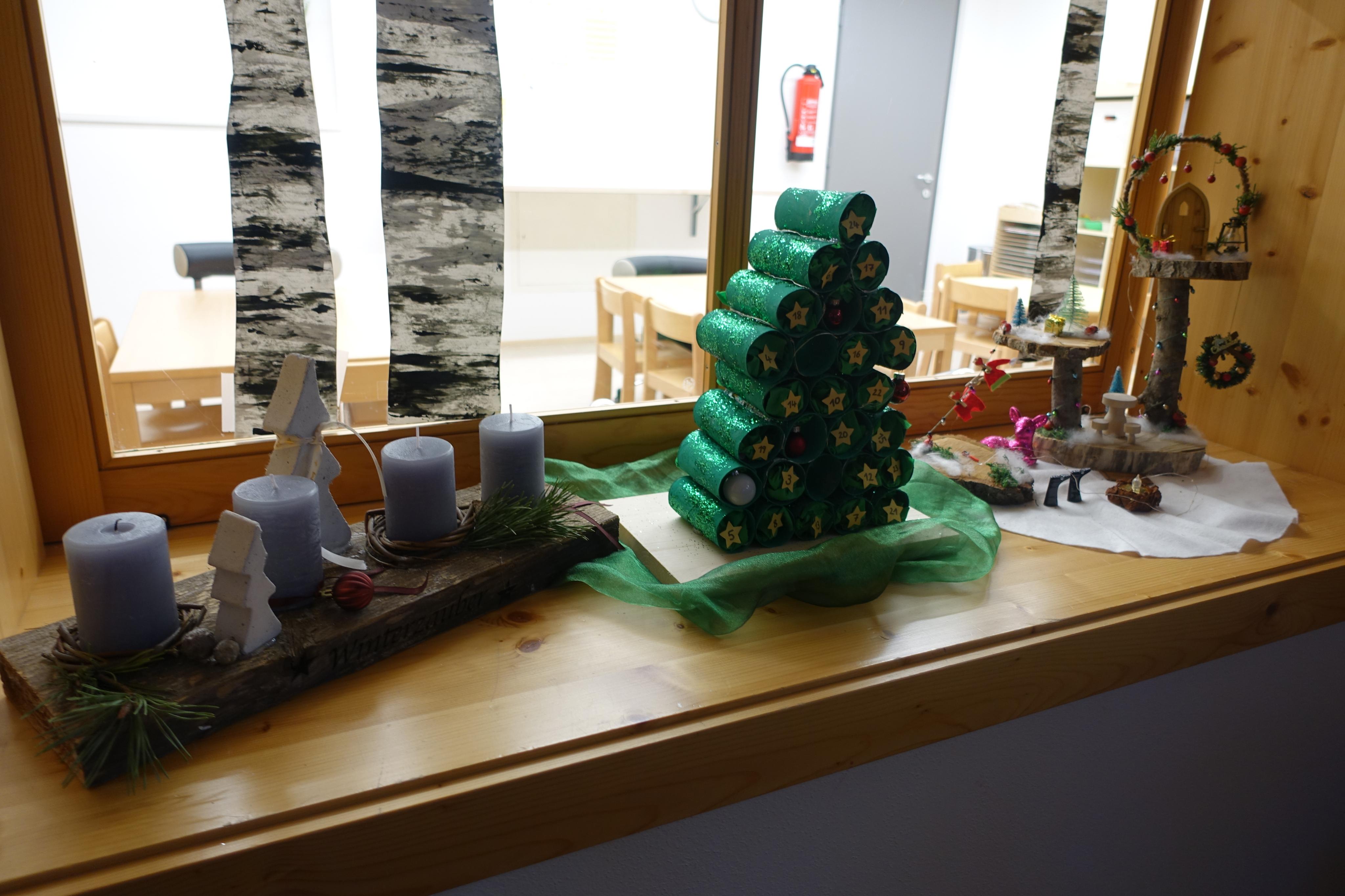 Adventkranz_ Adventkalender_ Wichtelhaus.JPG