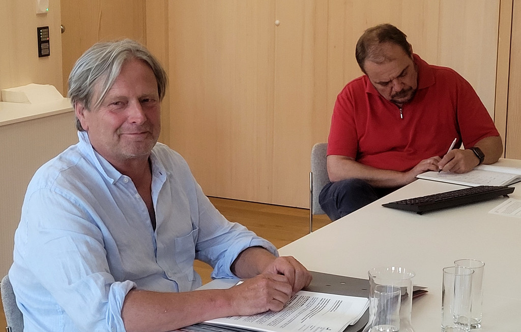 BU 5 PERSONEN Matt Frank BGM WAHL Symbolfoto federf__hrend Dezember 2024.jpg