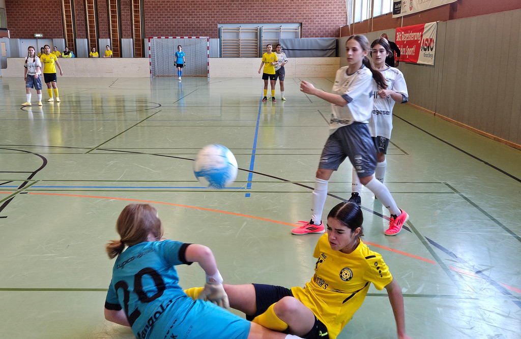 Fu__ball NACHWUCHS Halle U16 M__dchen 26-01-2025 _8_.jpg