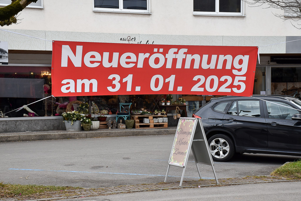 Neuer__ffnung Blumiges Kleiderzimmer-13.jpg