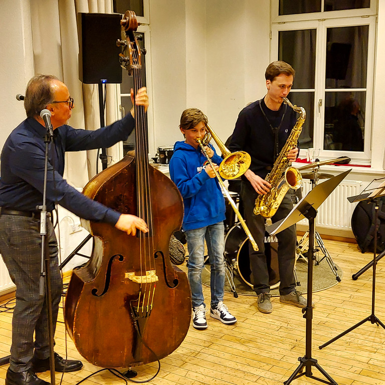 Come and Play _ 8_.jpg