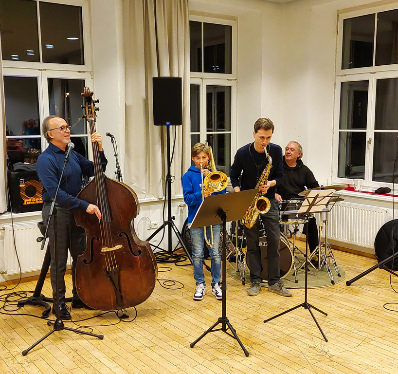 Come and Play _ 5_.jpg