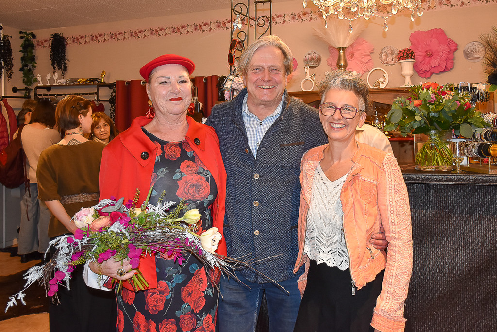 20250131_Blumiges Kleiderzimmer-13.jpg