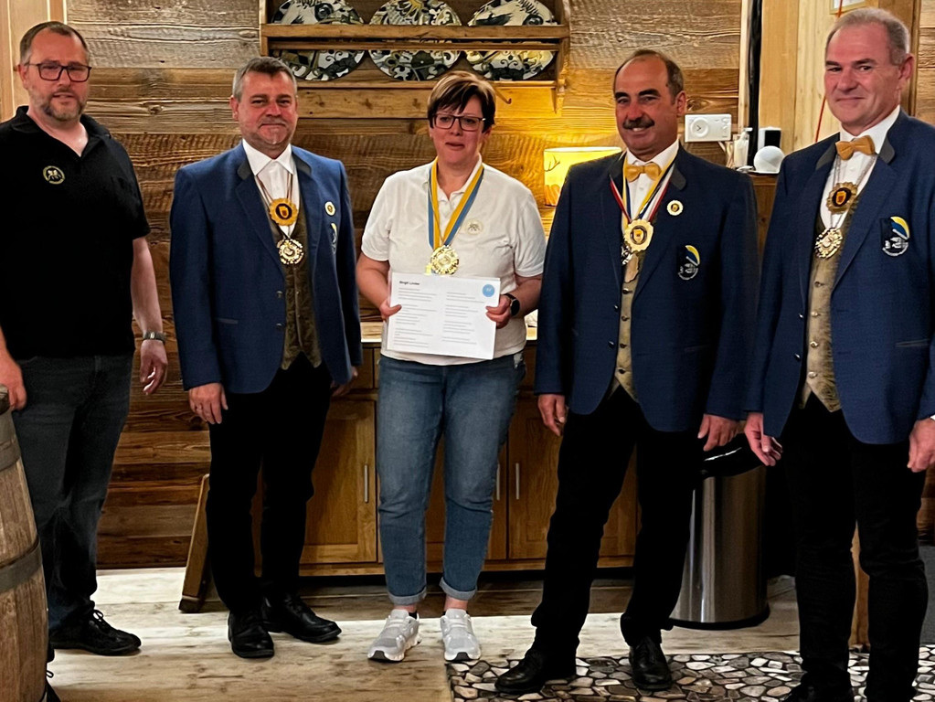 10a Gold an Birgit L.jpg