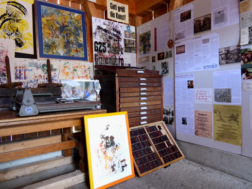 Ausstellungs-Stand farbig.JPG