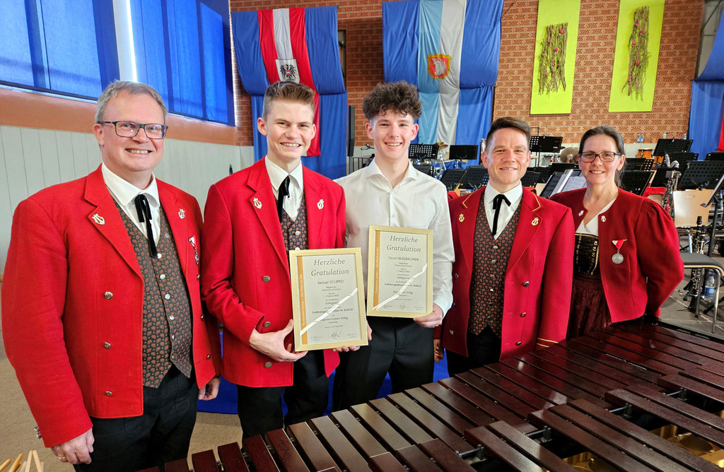 Musikverein Fr__hlingskonzert C EHRUNGEN plus ABZEICHEN JUGEND 26-04-2025 _6_.jpg