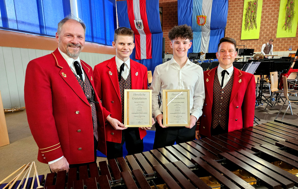 Musikverein Fr__hlingskonzert C EHRUNGEN plus ABZEICHEN JUGEND 26-04-2025 _8_.jpg