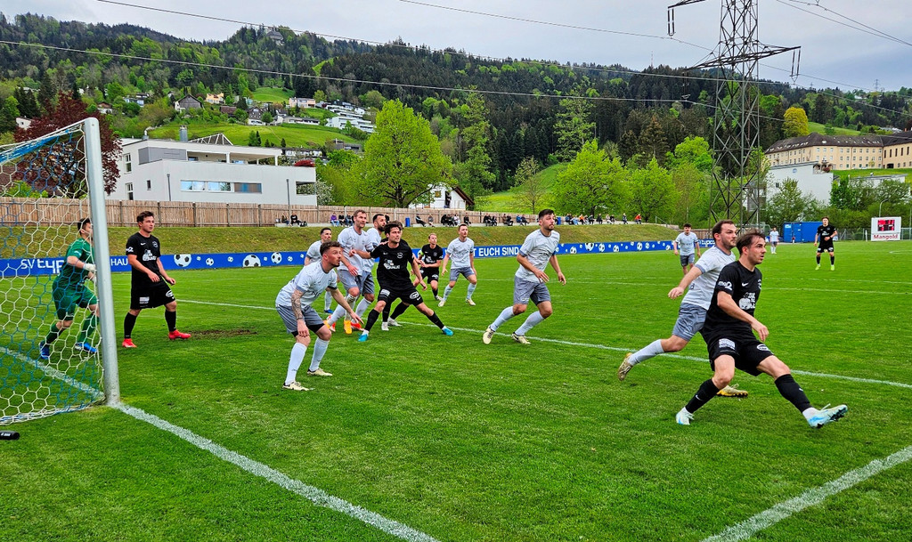 Lochau FUSSBALL SVL gegen HARD Symbolfotos TERMIN Mai 2025 _6_.jpg