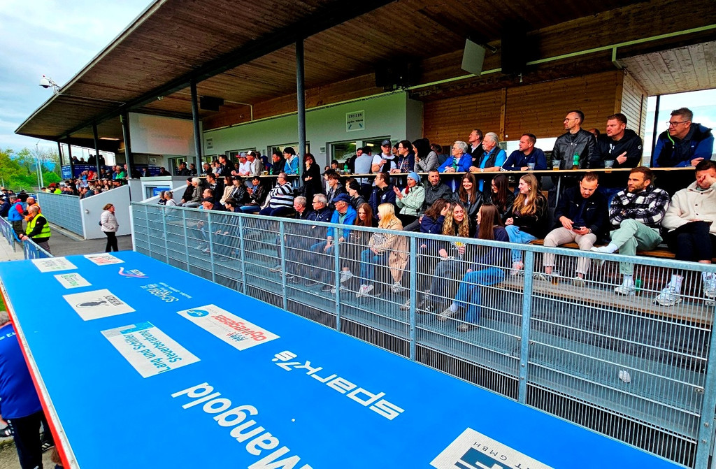 Lochau FUSSBALL SVL gegen HARD Symbolfotos TERMIN Mai 2025 _7_.jpg