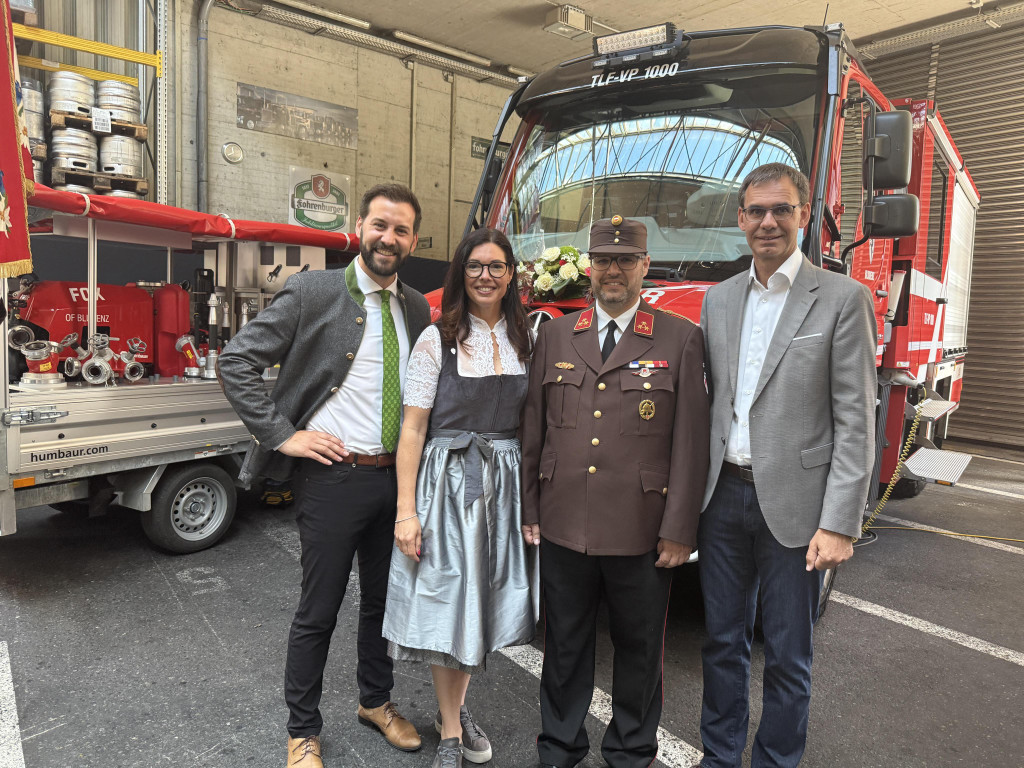 Fahrzeugweihe Feuerwehr Bludenz_1 n.jpg