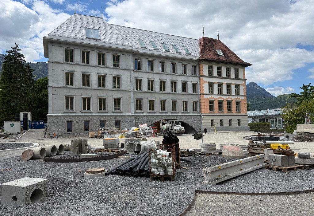 Volksschule Mitte_Fr__hling n.jpg