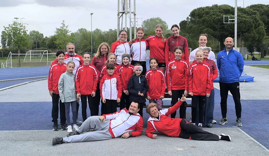 Lochau VOL LEICHTATHLETIK Trainingslager CAORLE TEAM GESAMT Nachbericht Mai 2025 AUSSCHNITT.jpg