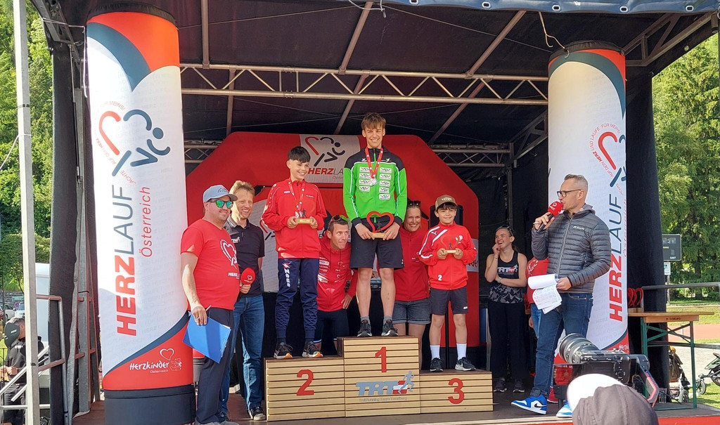 90feae8a5583409eb2942c1e9976dcbf - Kopie.jpg