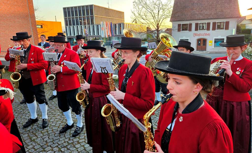 WAHLEN GV Konstituierende Sitzung D AUFTAKT mit MUSIKVEREIN 10-04-2025 _5_.jpg