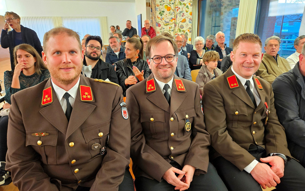 WAHLEN GV Konstituierende Sitzung F BESUCHER 10-04-2025 _5_.jpg