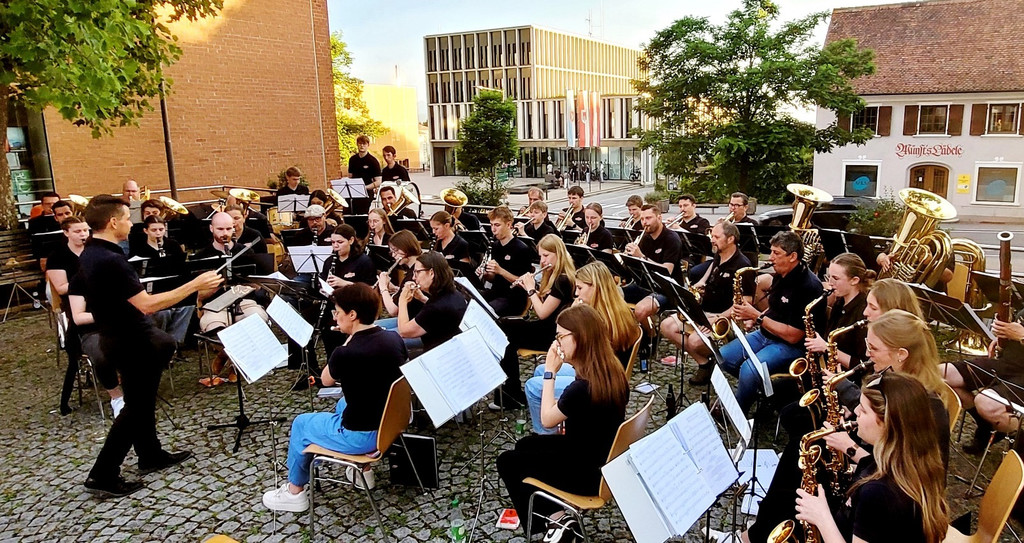 Lochau Musikverein GROSS SOMMERKONZERT Pfarrplatz TERMIN NEU Juli 2025 _1_.jpg