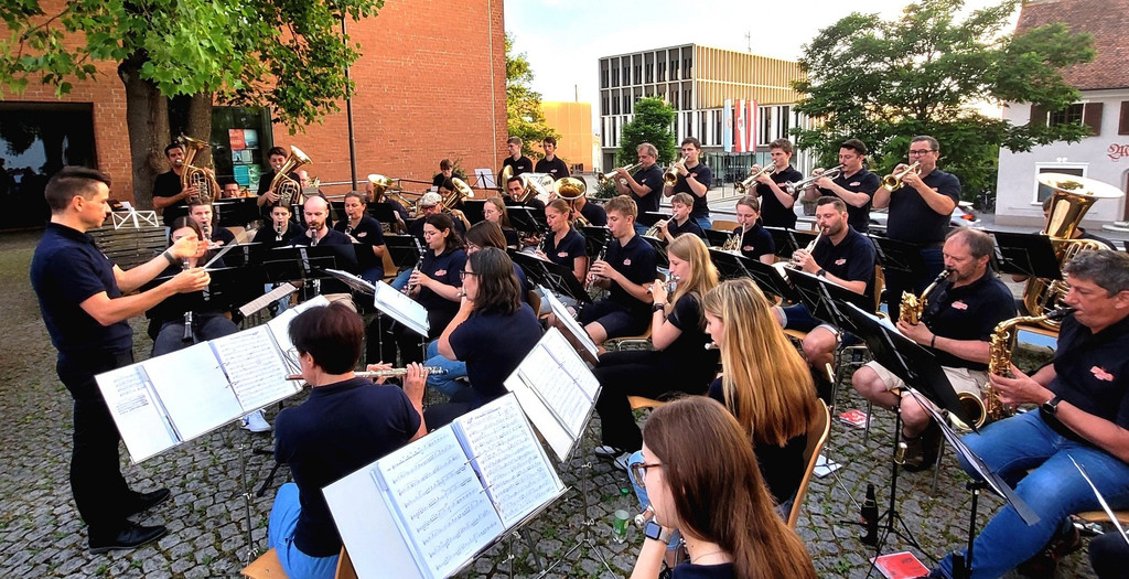 Lochau Musikverein GROSS SOMMERKONZERT Pfarrplatz TERMIN NEU Juli 2025 _2_.jpg