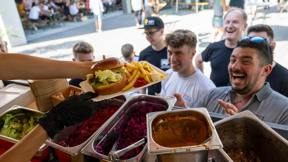 Transbeton-BSL-Tag-der-Begegnung-Foodtruck-93.jpg