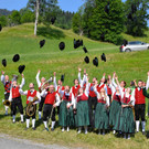 „Weißwurst, Weizen, Wiesenklang – Frühschoppen in Bürserberg“ 