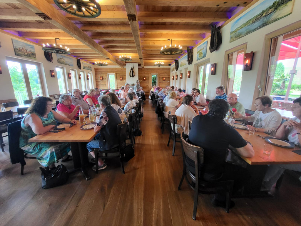 im restaurant.jpg