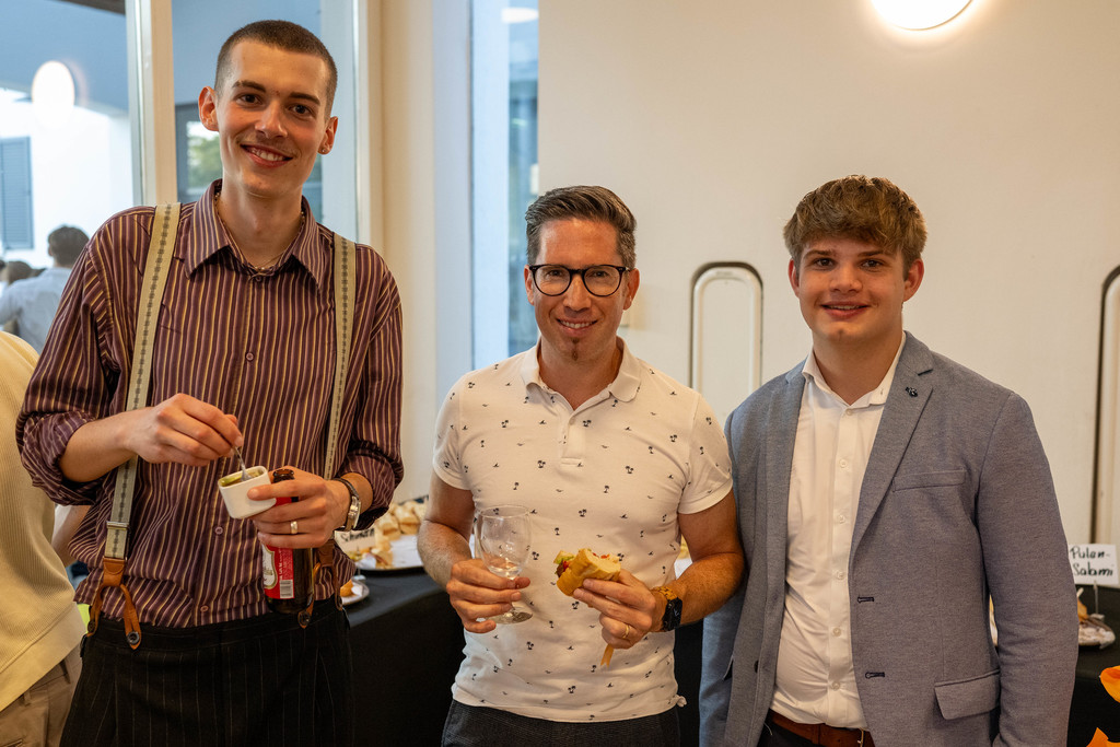 Peter Thum und Gabriel Prettner mit Lukas Alton.jpg