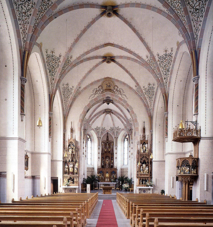 Kirche innen.jpg