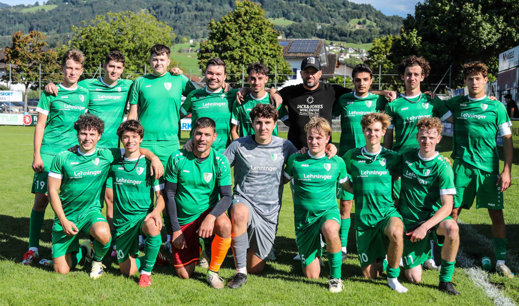 cb1b Team 25-26.jpg