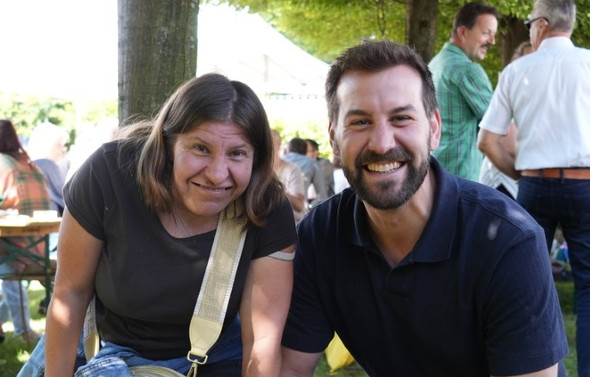 Bettina Burtscher und Bgm_ Simon Tschann.jpg