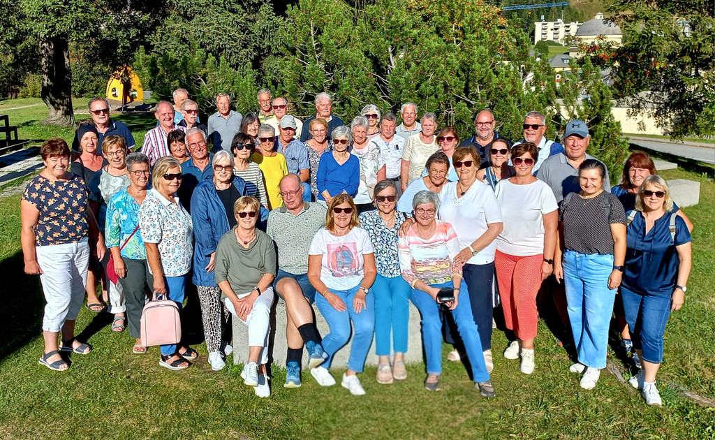 1 Gruppenfoto.jpg