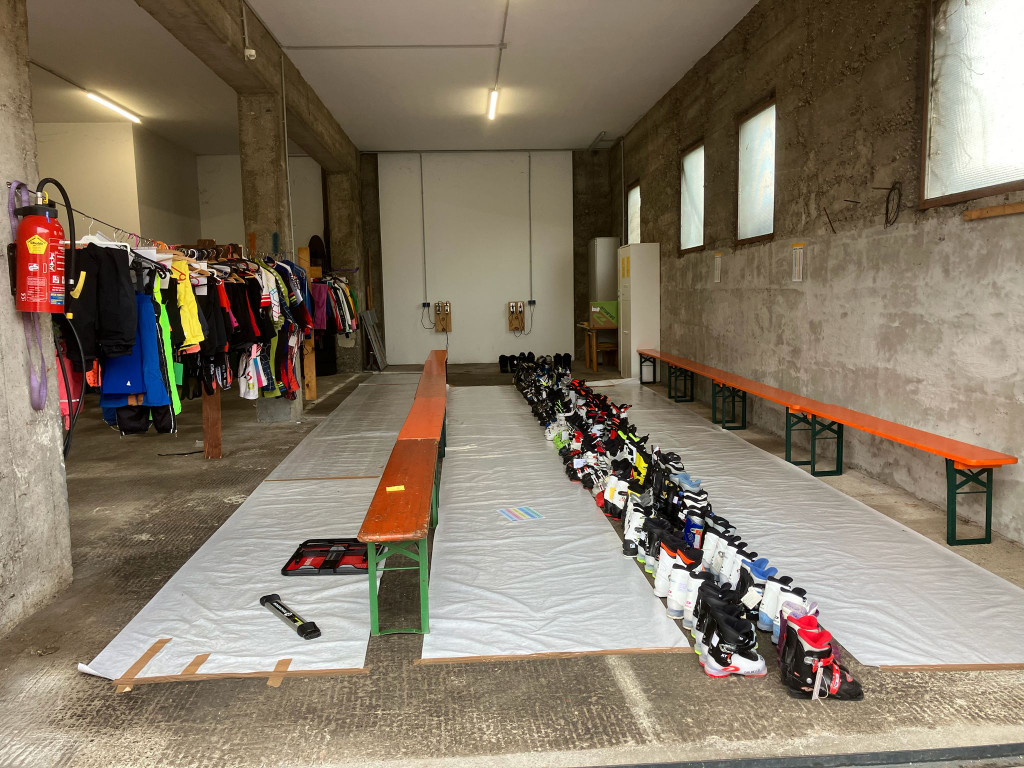 WSV Wintersportartikeltausch 2024 Schischuhe.jpg