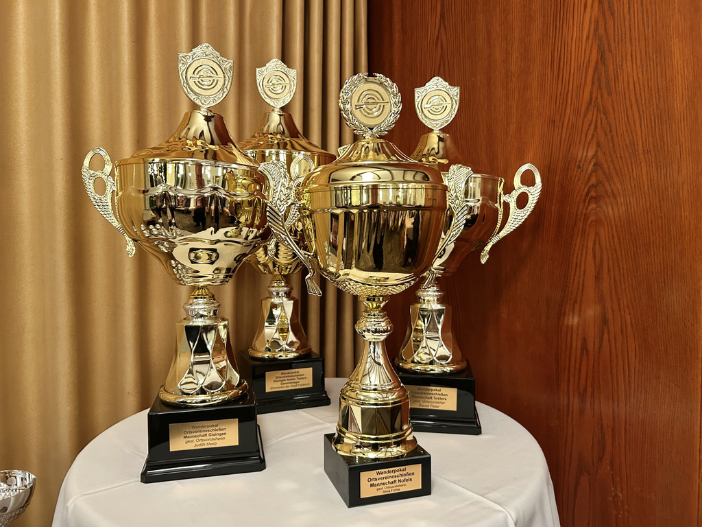 Preise_Wanderpokale.jpeg