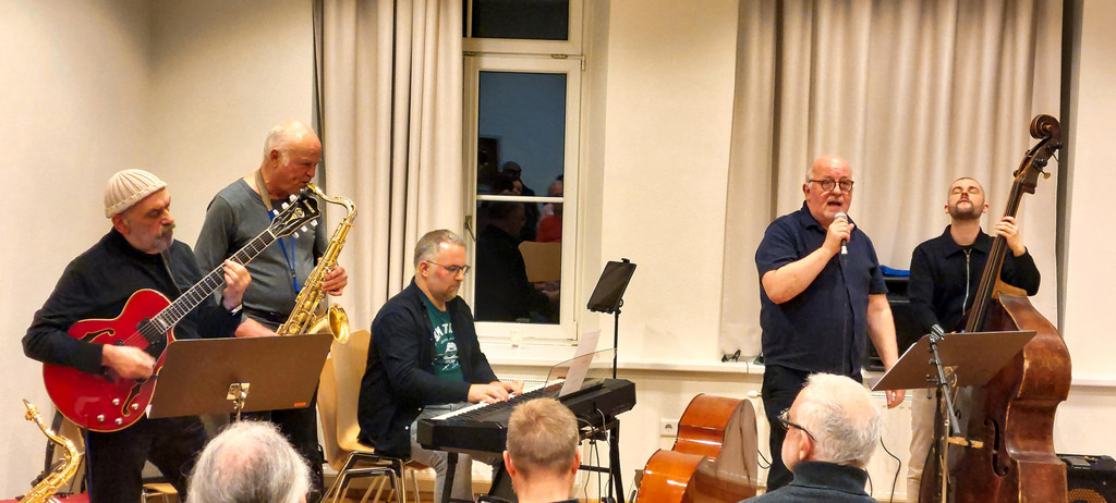 ComeAndPlayM__rz26 _ 8_.jpg