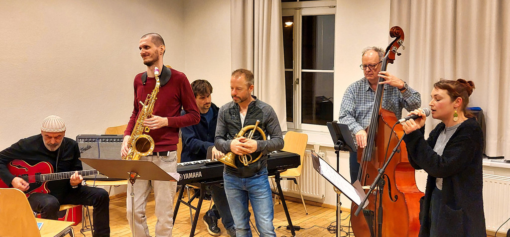 ComeAndPlayM__rz26 _11_.jpg