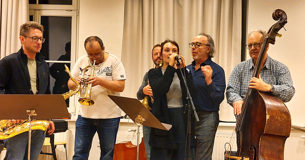 ComeAndPlayM__rz26 _19_.jpg