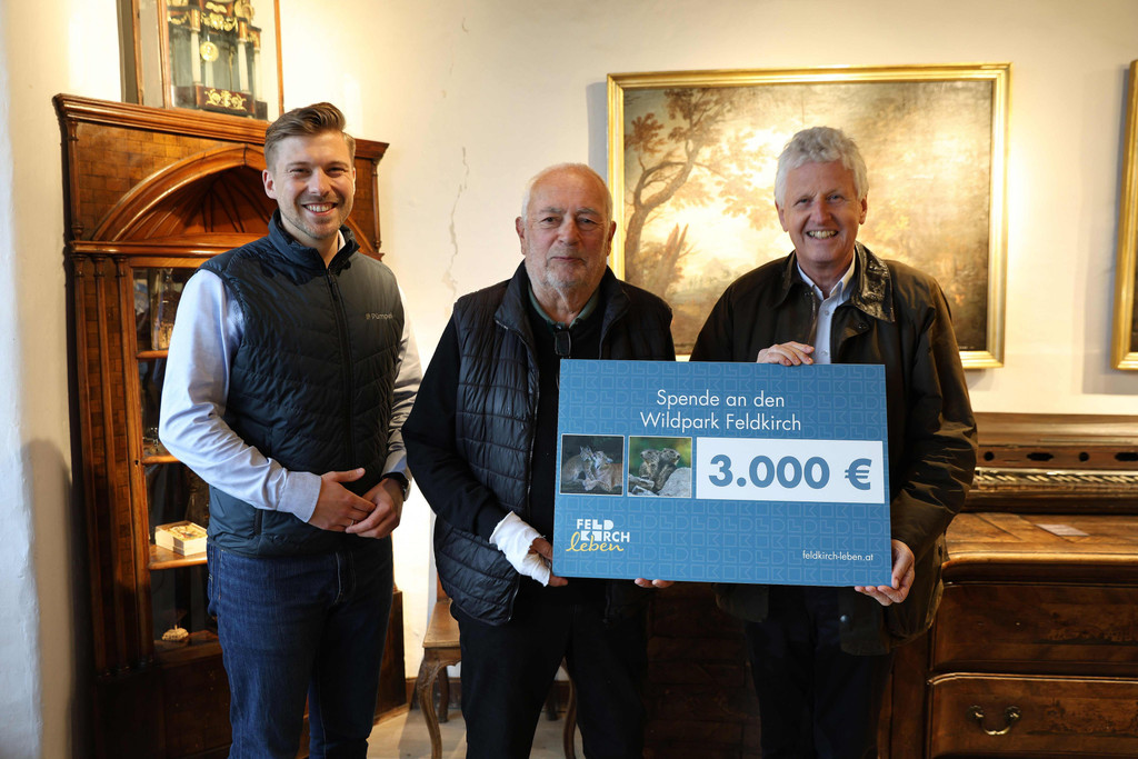 2026-05-Spenden__bergabe-Vinobile-_c_-Simone-Koch---Stadtmarketing-und-Tourismus-Feldkirch-_1_.jpg