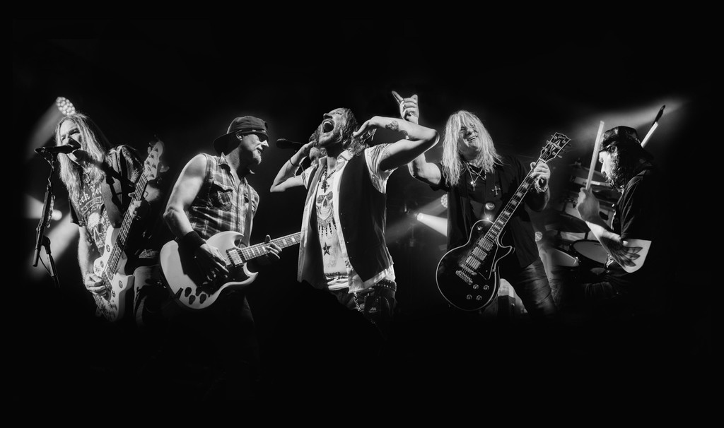 Gotthard_Press 2024 by Manuel Schu__tz Photography_Collage_BW.jpg