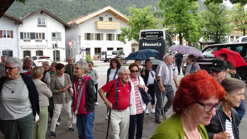 zum Gasthaus.jpg